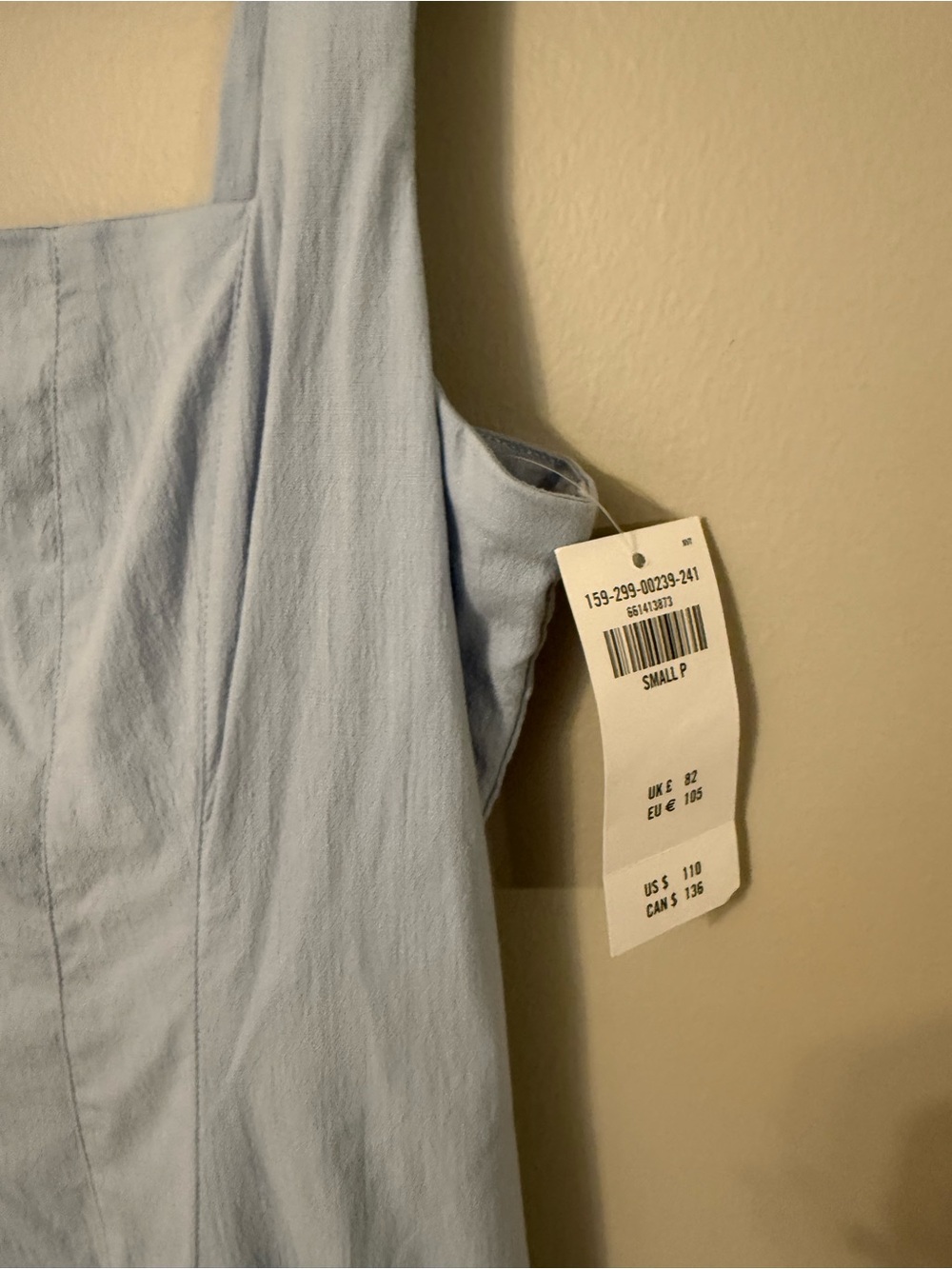 NWT. Abercrombie. Mila dress in light blue - Picture 5 of 5